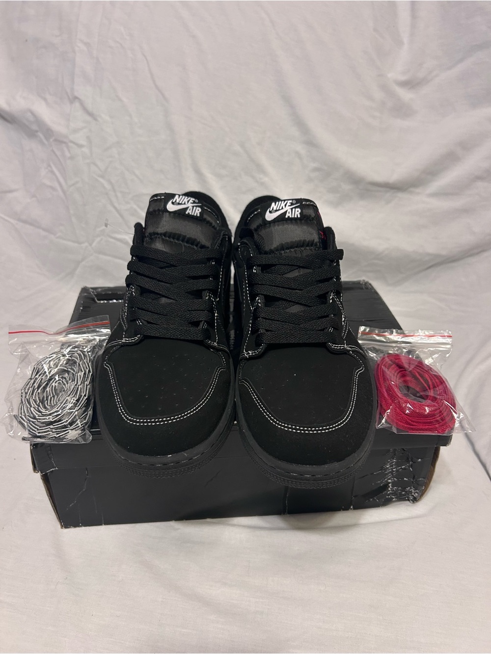 Nike men’s ' Black Air Low-Top Sneaker cactus jacks Travis Scott